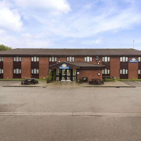 Days Inn Bridgend Cardiff Esterno foto