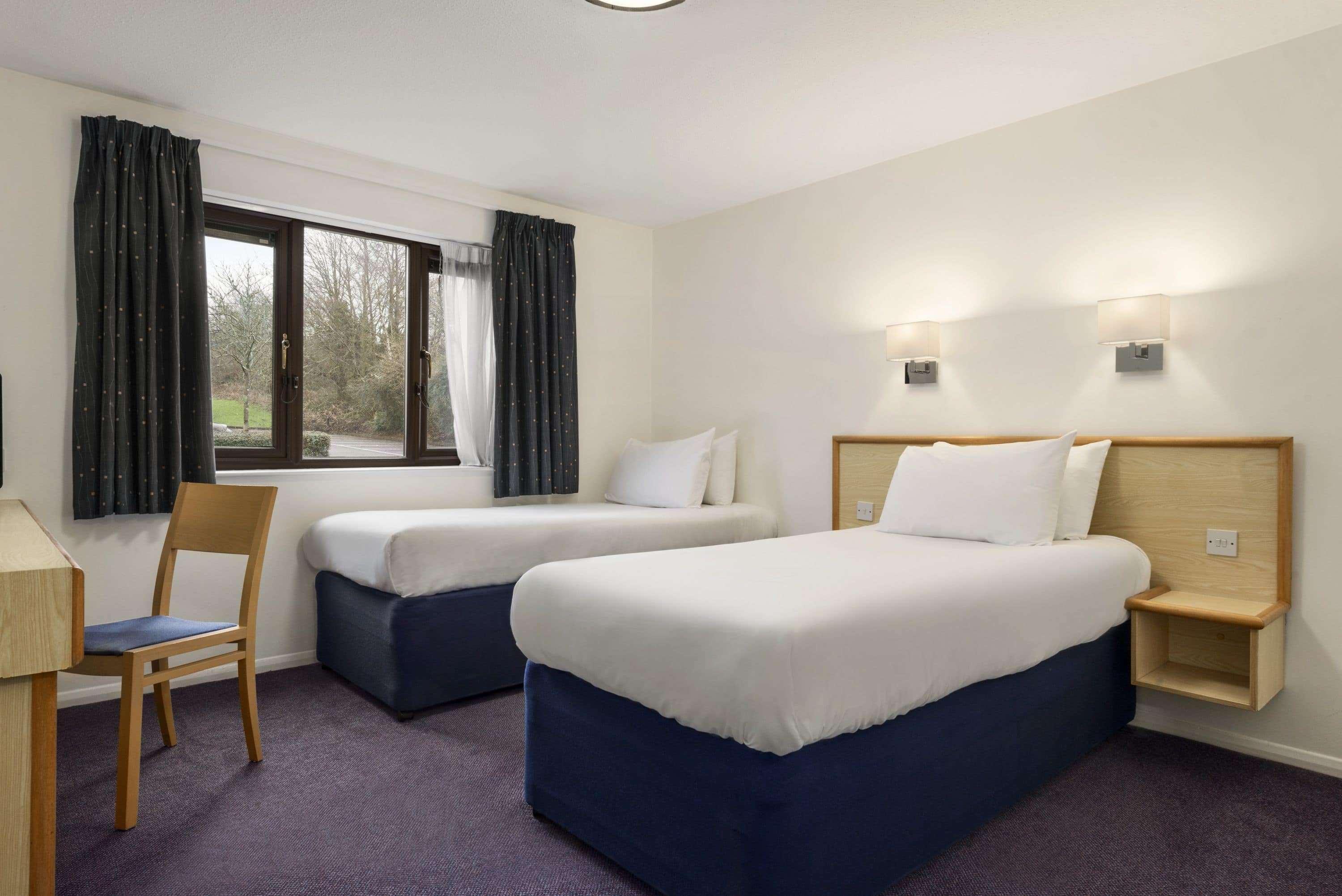 Days Inn Bridgend Cardiff Esterno foto