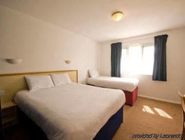 Days Inn Bridgend Cardiff Esterno foto